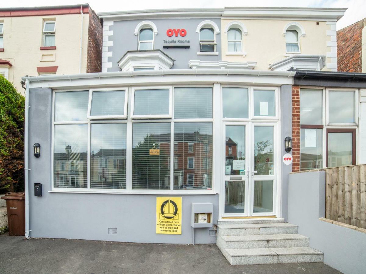 Tequila And Dunlin Rooms Southport Central Exterior photo