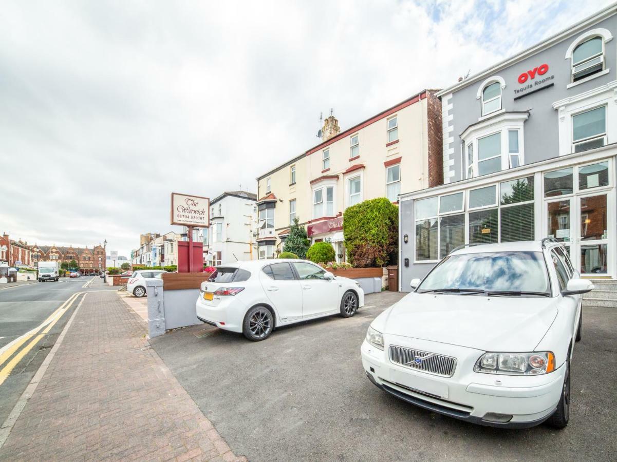 Tequila And Dunlin Rooms Southport Central Exterior photo
