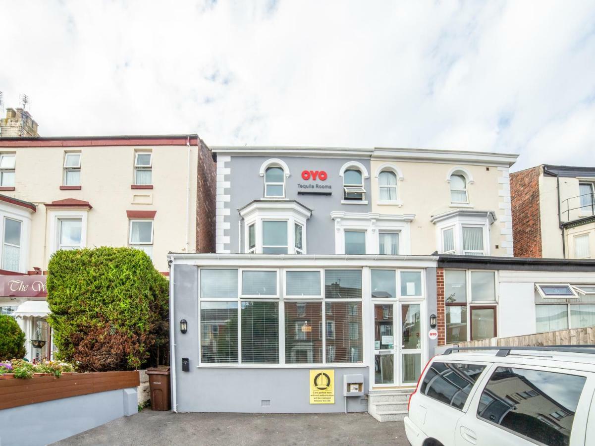 Tequila And Dunlin Rooms Southport Central Exterior photo